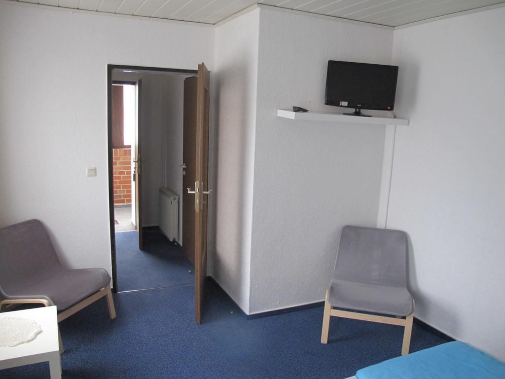 Hotel Pension Check In Güstrow Exterior foto