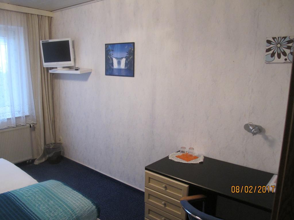 Hotel Pension Check In Güstrow Exterior foto